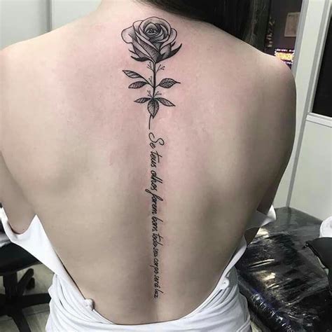 tatuagem feminina no meio das costas escrita|16 melhor ideia de Tatuagens escritas nas costas